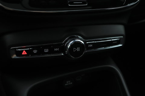 Volvo EX40 Twin Motor Plus Black Edition 82 kWh | ACC | Panoramadak | 360° Camera | Harman/Kardon | Stoel+Stuurverwarming | 20 Inch