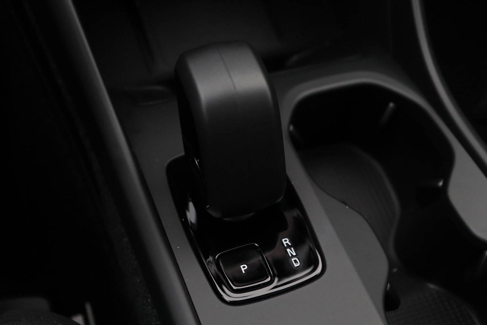 Volvo EX40 Twin Motor Plus Black Edition 82 kWh | ACC | Panoramadak | 360° Camera | Harman/Kardon | Stoel+Stuurverwarming | 20 Inch