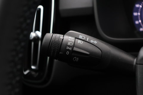 Volvo EX40 Twin Motor Plus Black Edition 82 kWh | ACC | Panoramadak | 360° Camera | Harman/Kardon | Stoel+Stuurverwarming | 20 Inch