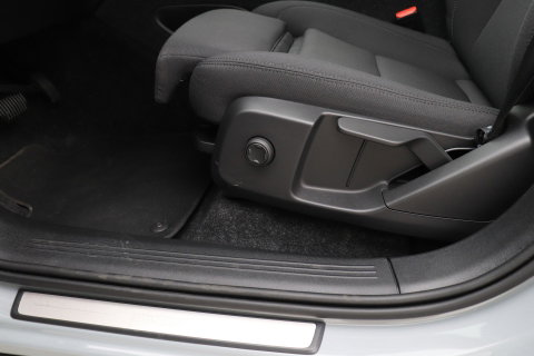 Volvo EX40 Twin Motor Plus Black Edition 82 kWh | ACC | Panoramadak | 360° Camera | Harman/Kardon | Stoel+Stuurverwarming | 20 Inch