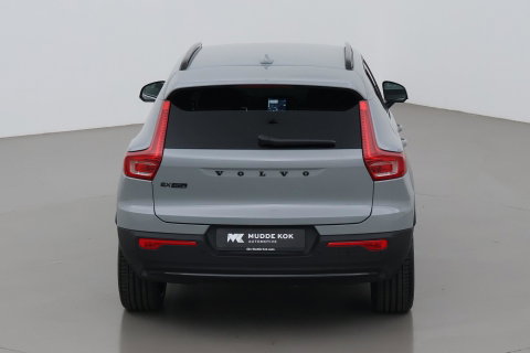 Volvo EX40 Twin Motor Plus Black Edition 82 kWh | 409 PK! | AWD | 360° Camera | Harman/Kardon | Stoel+Stuurverwarming | ACC