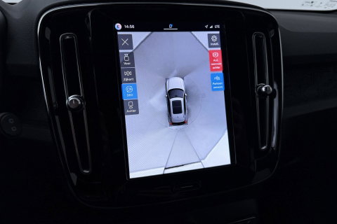 Volvo EX40 Twin Motor Plus Black Edition 82 kWh | 409 PK! | AWD | 360° Camera | Harman/Kardon | Stoel+Stuurverwarming | ACC