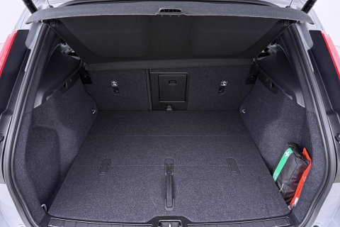 Volvo EX40 Twin Motor Plus Black Edition 82 kWh | 409 PK! | AWD | 360° Camera | Harman/Kardon | Stoel+Stuurverwarming | ACC