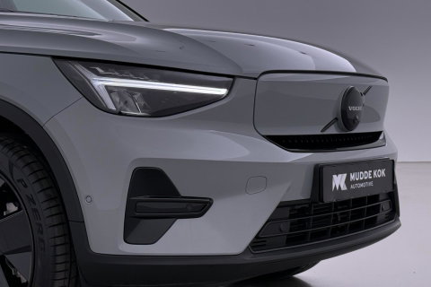 Volvo EX40 Twin Motor Plus Black Edition 82 kWh | 409 PK! | AWD | 360° Camera | Harman/Kardon | Stoel+Stuurverwarming | ACC