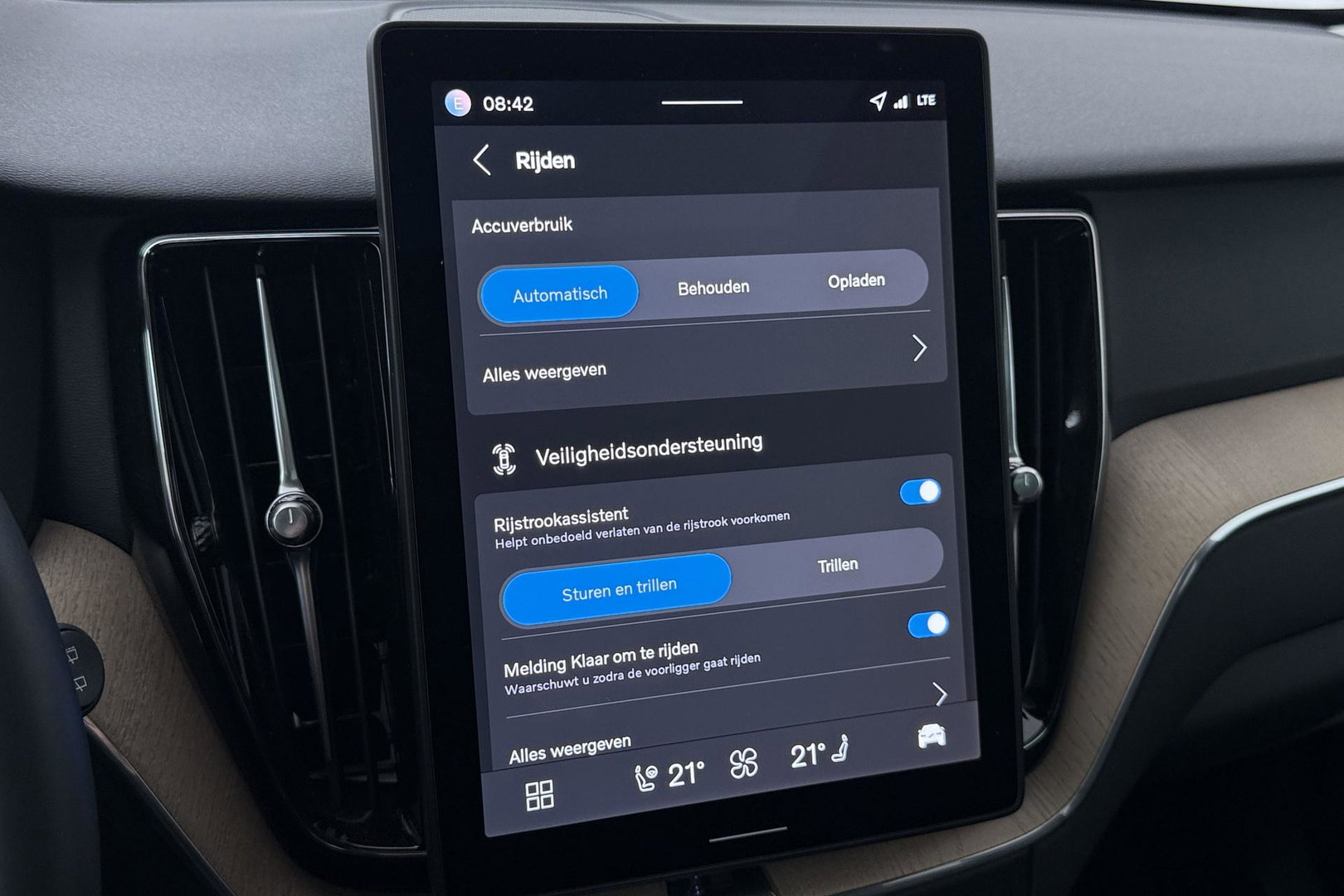 Volvo XC60 T8 Plug-in hybrid Plus Dark | ACC | Harman/Kardon | Panoramadak | Head-Up | Memory | Stoelventilatie