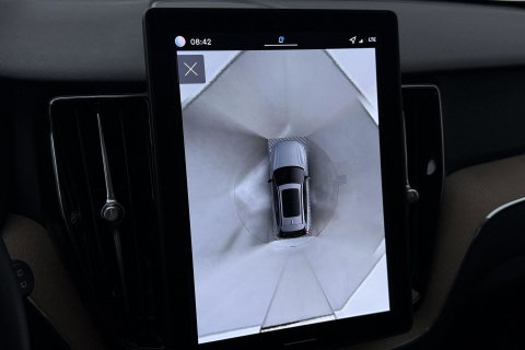 Volvo XC60 T8 Plug-in hybrid Plus Dark | ACC | Harman/Kardon | Panoramadak | Head-Up | Memory | Stoelventilatie