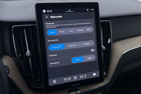 Volvo XC60 T8 Plug-in hybrid Plus Dark | ACC | Harman/Kardon | Panoramadak | Head-Up | Memory | Stoelventilatie