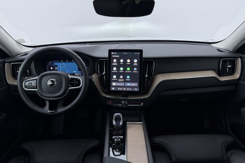 Volvo XC60 T8 Plug-in hybrid Plus Dark | ACC | Harman/Kardon | Panoramadak | Head-Up | Memory | Stoelventilatie