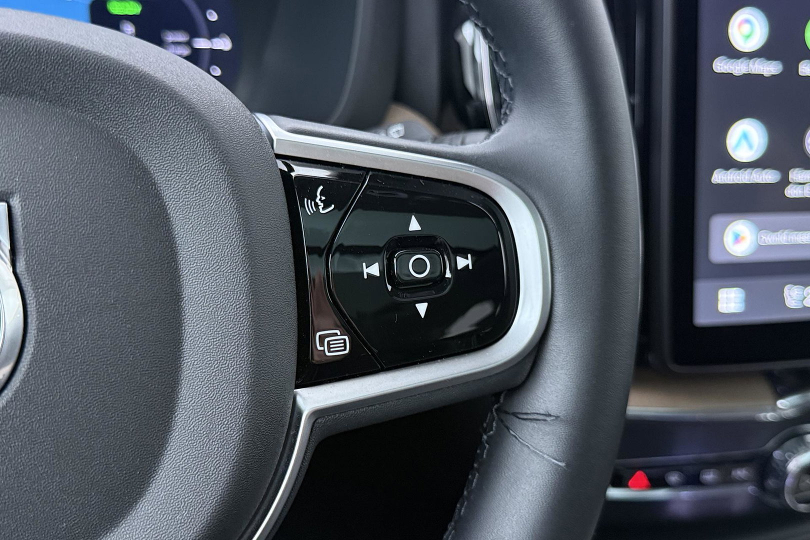Volvo XC60 T8 Plug-in hybrid Plus Dark | ACC | Harman/Kardon | Panoramadak | Head-Up | Memory | Stoelventilatie