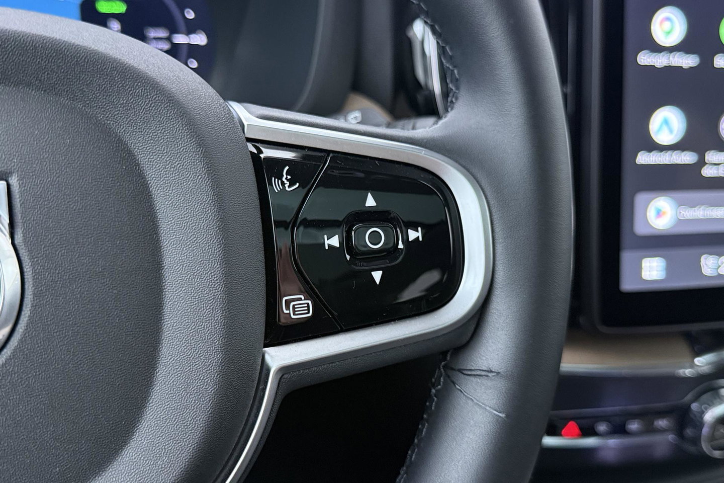 Volvo XC60 T8 Plug-in hybrid Plus Dark | ACC | Harman/Kardon | Panoramadak | Head-Up | Memory | Stoelventilatie