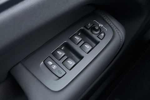 Volvo XC60 T8 Plug-in hybrid Plus Dark | ACC | Harman/Kardon | Panoramadak | Head-Up | Memory | Stoelventilatie