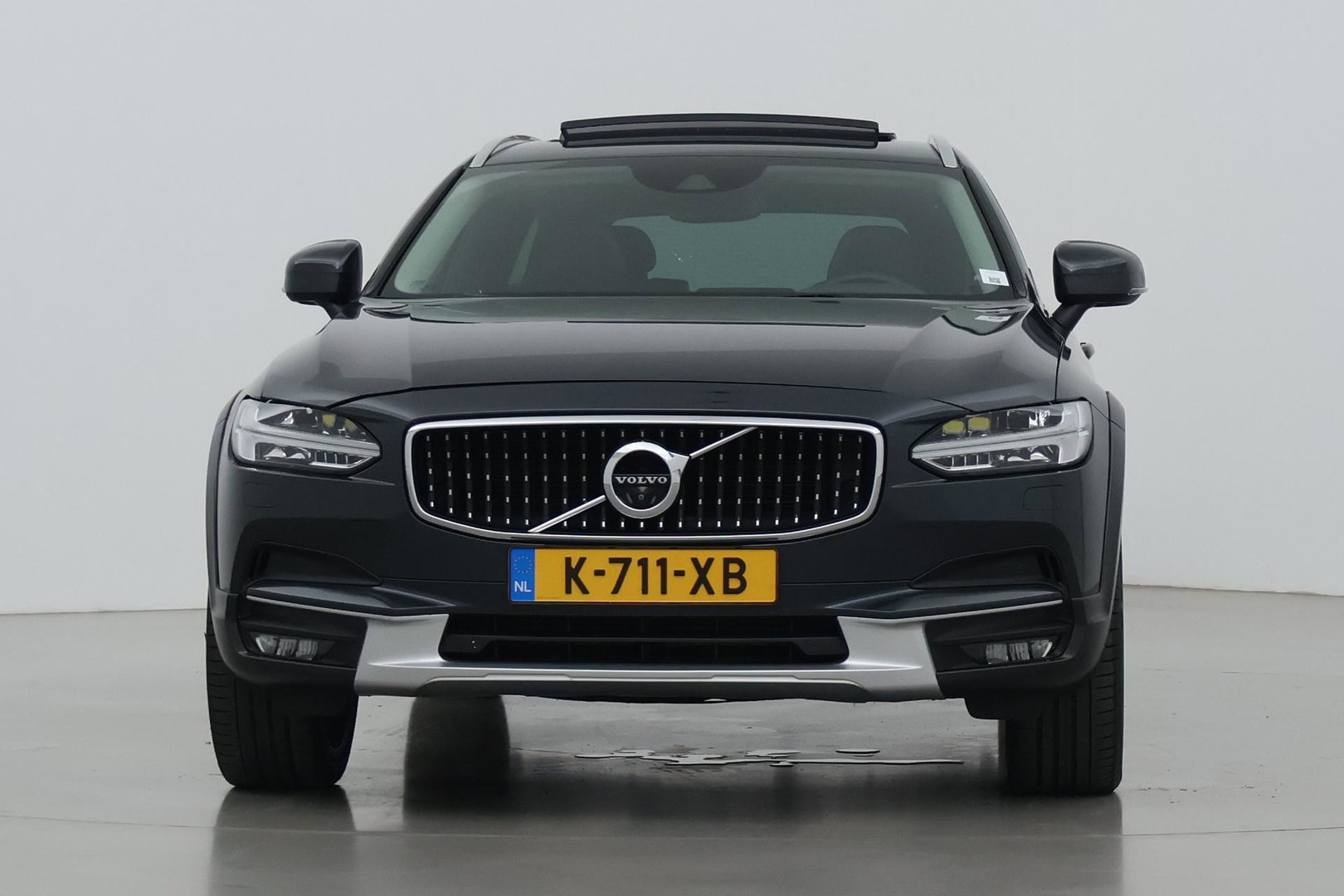 Volvo V90 Cross Country 2.0 D5 Pro | AWD | ACC | Panoramadak | 360° Camera | BLIS | Trekhaak | 21 Inch
