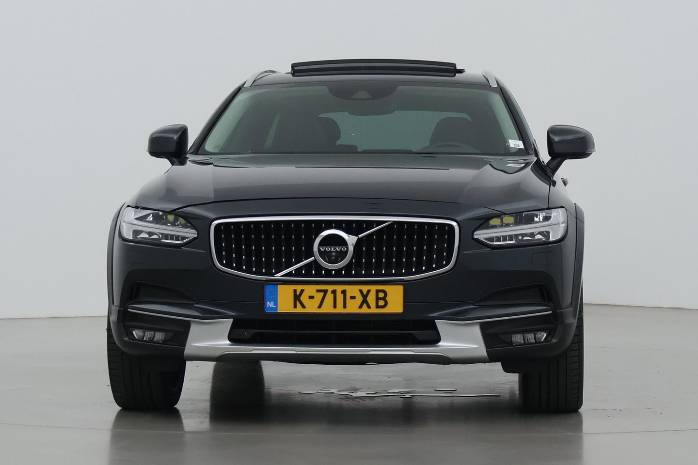 Volvo V90 Cross Country 2.0 D5 Pro | AWD | ACC | Panoramadak | 360° Camera | BLIS | Trekhaak | 21 Inch