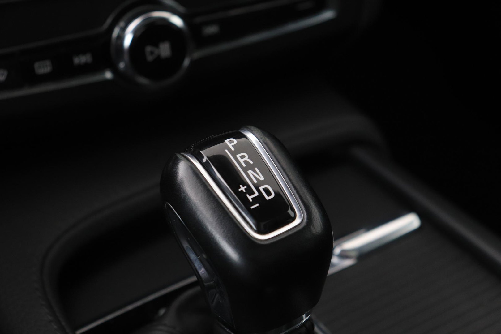Volvo V90 Cross Country 2.0 D5 Pro | AWD | ACC | Panoramadak | 360° Camera | BLIS | Trekhaak | 21 Inch