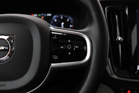 Volvo V90 Cross Country 2.0 D5 Pro | AWD | ACC | Panoramadak | 360° Camera | BLIS | Trekhaak | 21 Inch