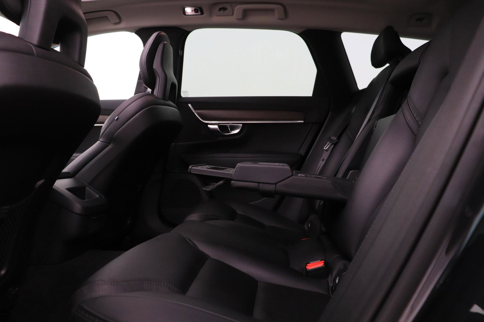 Volvo V90 Cross Country 2.0 D5 Pro | AWD | ACC | Panoramadak | 360° Camera | BLIS | Trekhaak | 21 Inch
