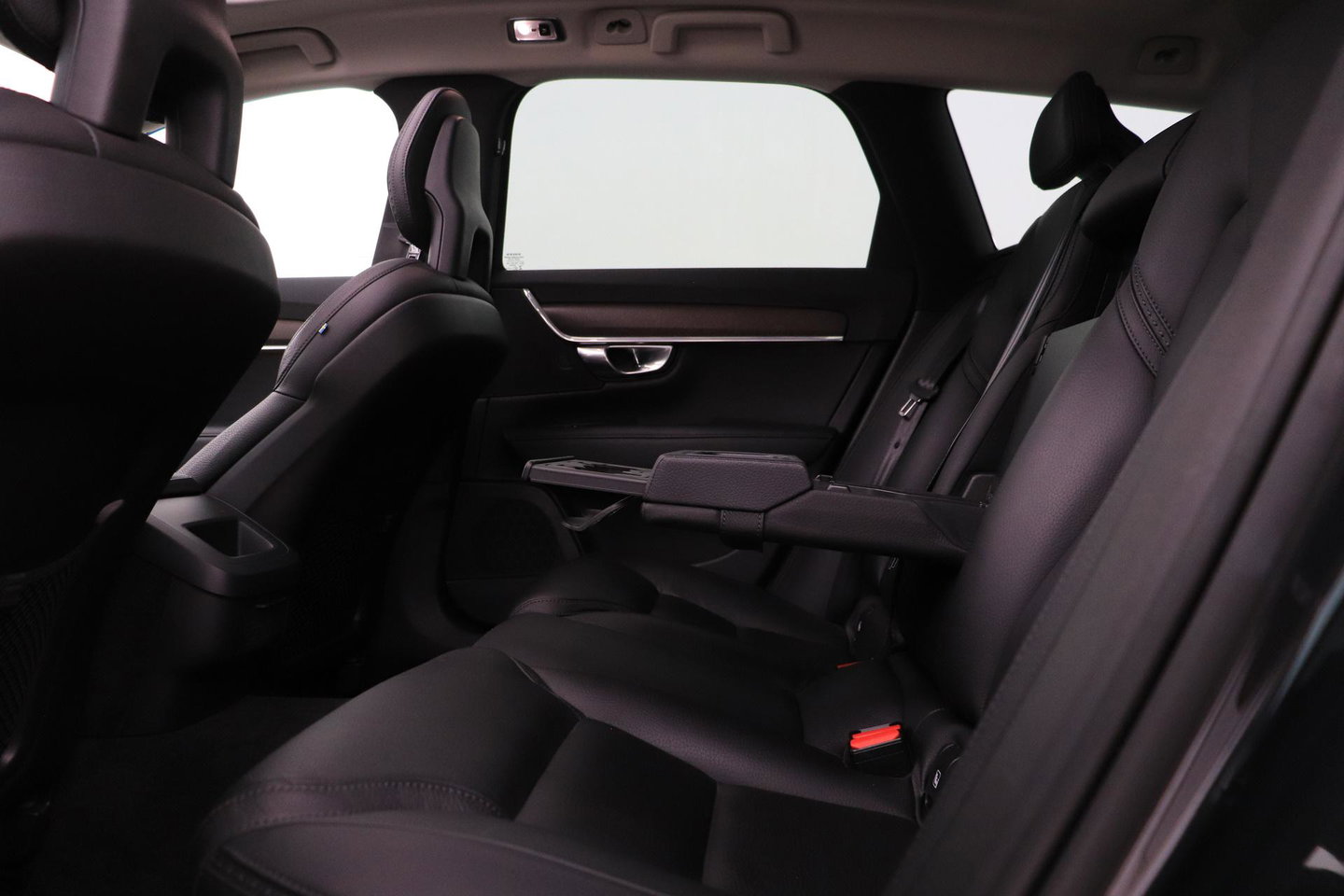 Volvo V90 Cross Country 2.0 D5 Pro | AWD | ACC | Panoramadak | 360° Camera | BLIS | Trekhaak | 21 Inch