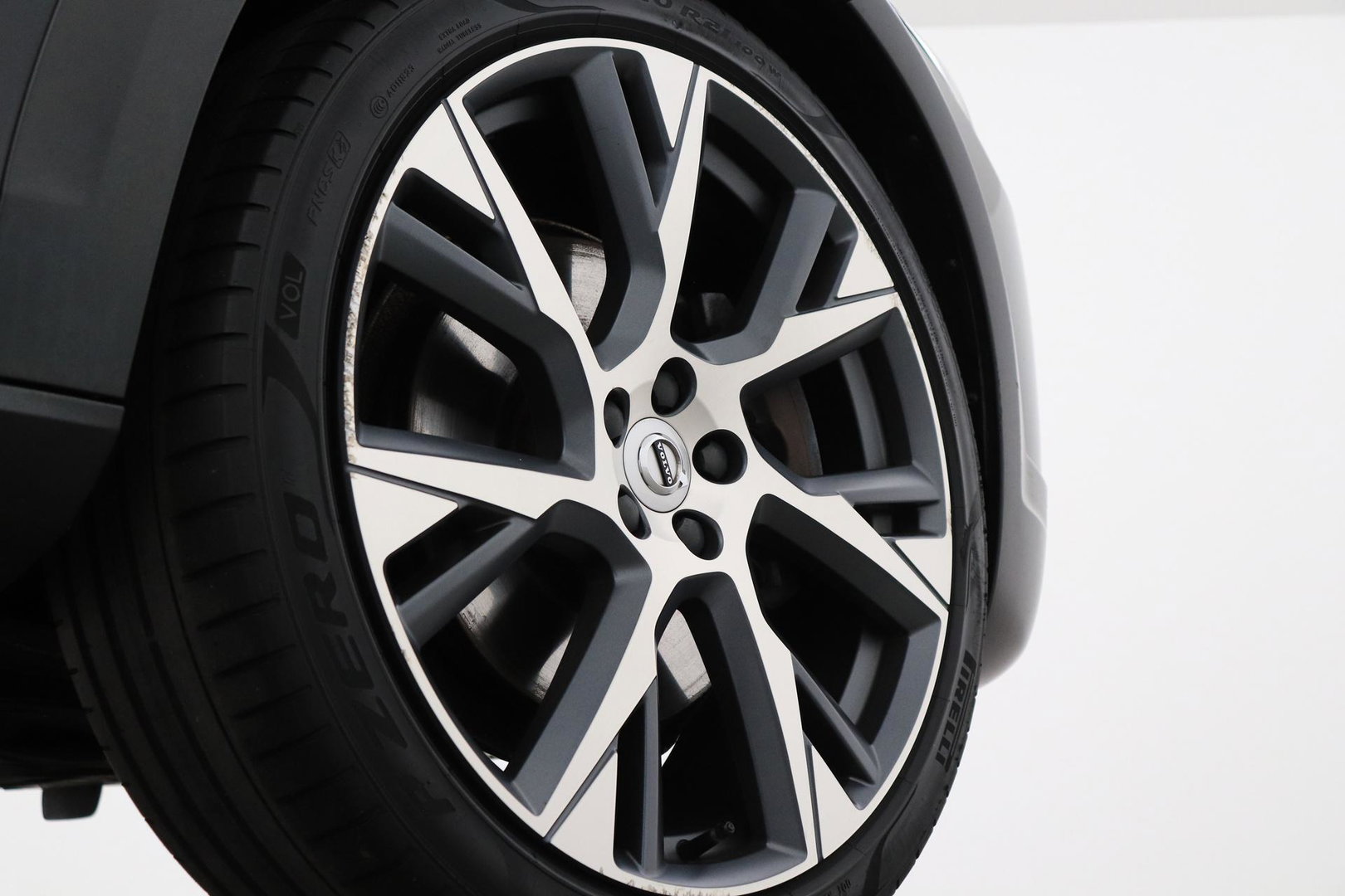 Volvo V90 Cross Country 2.0 D5 Pro | AWD | ACC | Panoramadak | 360° Camera | BLIS | Trekhaak | 21 Inch