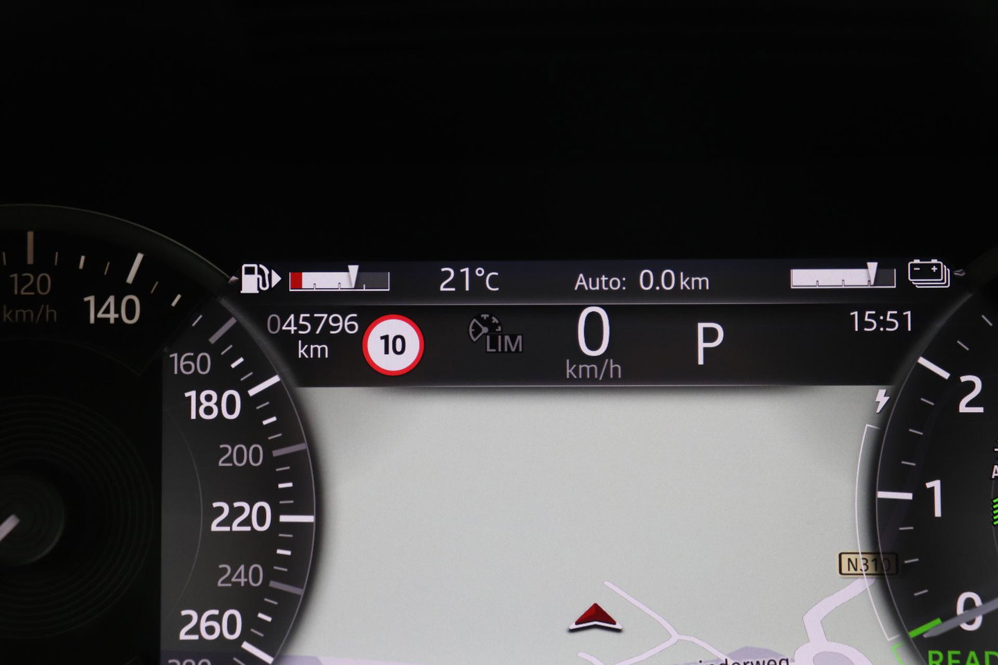 Jaguar E-PACE P300e R-Dynamic SE | Panoramadak | ACC | BLIS | Trekhaak | Getint Glas | Meridian Sound