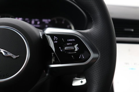 Jaguar E-PACE P300e R-Dynamic SE | Panoramadak | ACC | BLIS | Trekhaak | Getint Glas | Meridian Sound