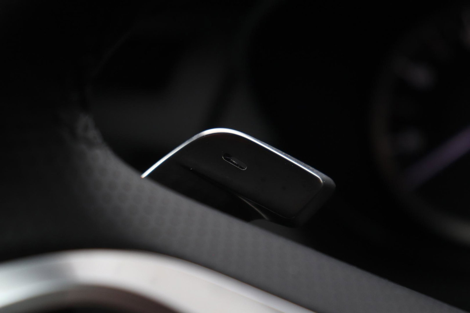 Jaguar E-PACE P300e R-Dynamic SE | Panoramadak | ACC | BLIS | Trekhaak | Getint Glas | Meridian Sound