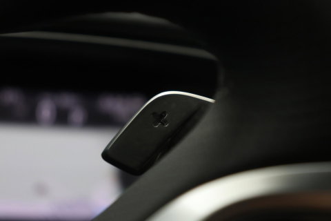 Jaguar E-PACE P300e R-Dynamic SE | Panoramadak | ACC | BLIS | Trekhaak | Getint Glas | Meridian Sound