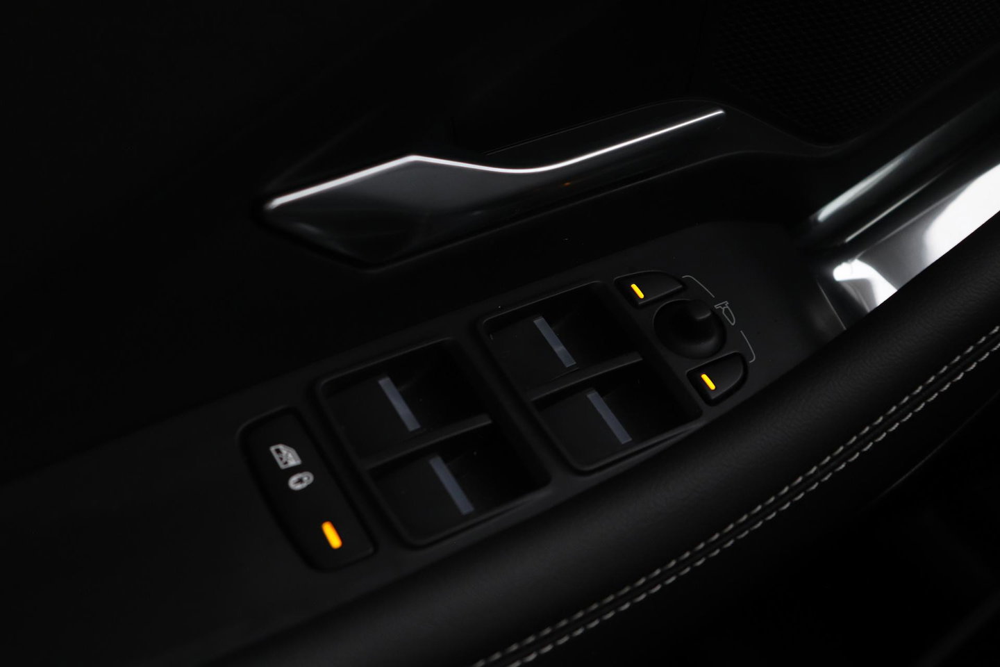 Jaguar E-PACE P300e R-Dynamic SE | Panoramadak | ACC | BLIS | Trekhaak | Getint Glas | Meridian Sound