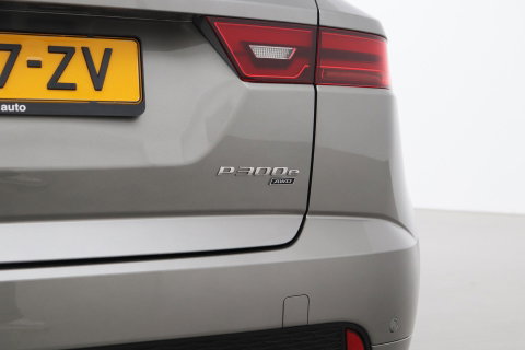 Jaguar E-PACE P300e R-Dynamic SE | Panoramadak | ACC | BLIS | Trekhaak | Getint Glas | Meridian Sound