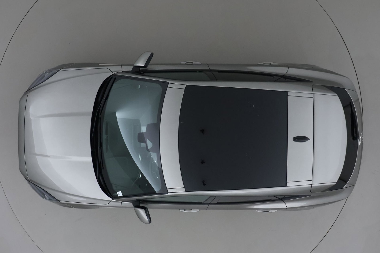 Jaguar E-PACE P300e R-Dynamic SE | Panoramadak | ACC | BLIS | Trekhaak | Getint Glas | Meridian Sound