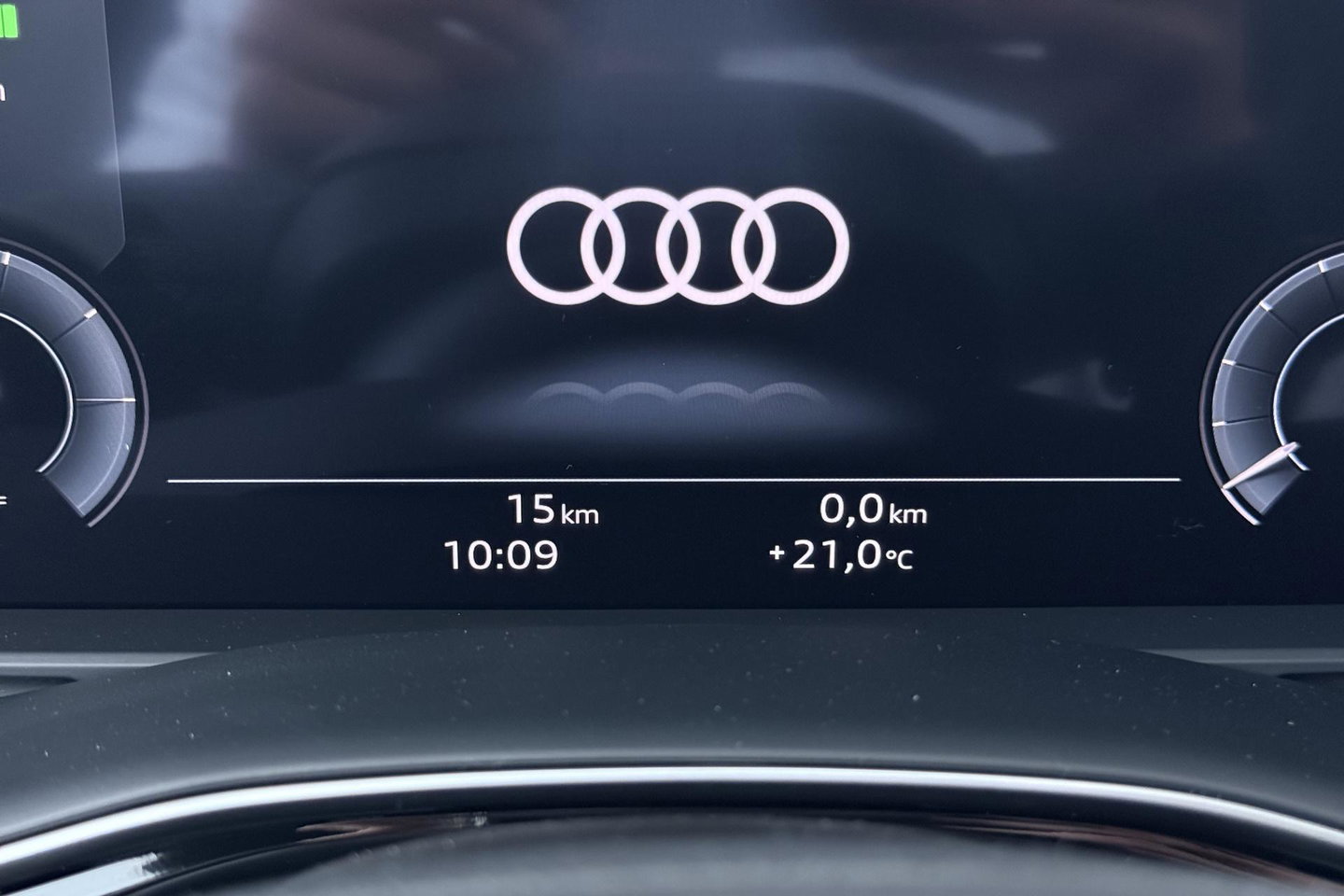 Audi Q8 60 TFSI e quattro Pro Line S Competition | Luchtvering | Trekhaak | Soft-Close | Panoramadak | B&O | 23 Inch