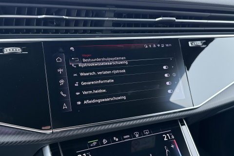 Audi Q8 60 TFSI e quattro Pro Line S Competition | Luchtvering | Trekhaak | Soft-Close | Panoramadak | B&O | 23 Inch