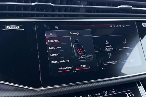Audi Q8 60 TFSI e quattro Pro Line S Competition | Luchtvering | Trekhaak | Soft-Close | Panoramadak | B&O | 23 Inch