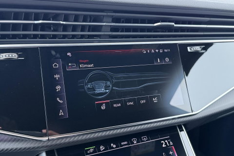 Audi Q8 60 TFSI e quattro Pro Line S Competition | Luchtvering | Trekhaak | Soft-Close | Panoramadak | B&O | 23 Inch