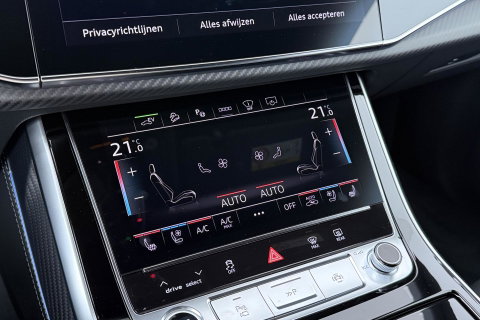 Audi Q8 60 TFSI e quattro Pro Line S Competition | Luchtvering | Trekhaak | Soft-Close | Panoramadak | B&O | 23 Inch