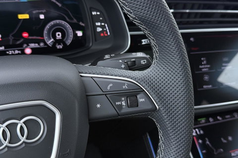 Audi Q8 60 TFSI e quattro Pro Line S Competition | Luchtvering | Trekhaak | Soft-Close | Panoramadak | B&O | 23 Inch