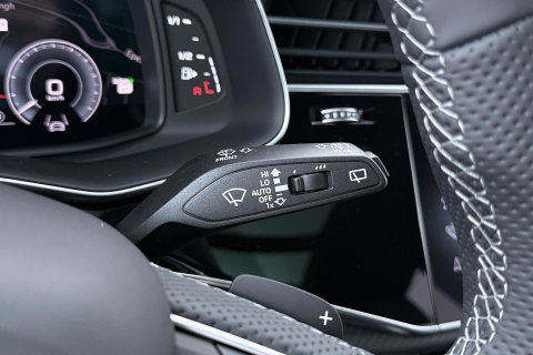 Audi Q8 60 TFSI e quattro Pro Line S Competition | Luchtvering | Trekhaak | Soft-Close | Panoramadak | B&O | 23 Inch