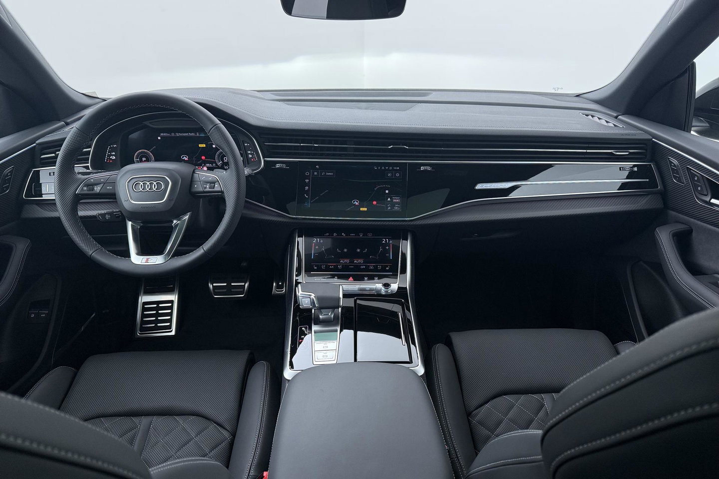 Audi Q8 60 TFSI e quattro Pro Line S Competition | Luchtvering | Trekhaak | Soft-Close | Panoramadak | B&O | 23 Inch
