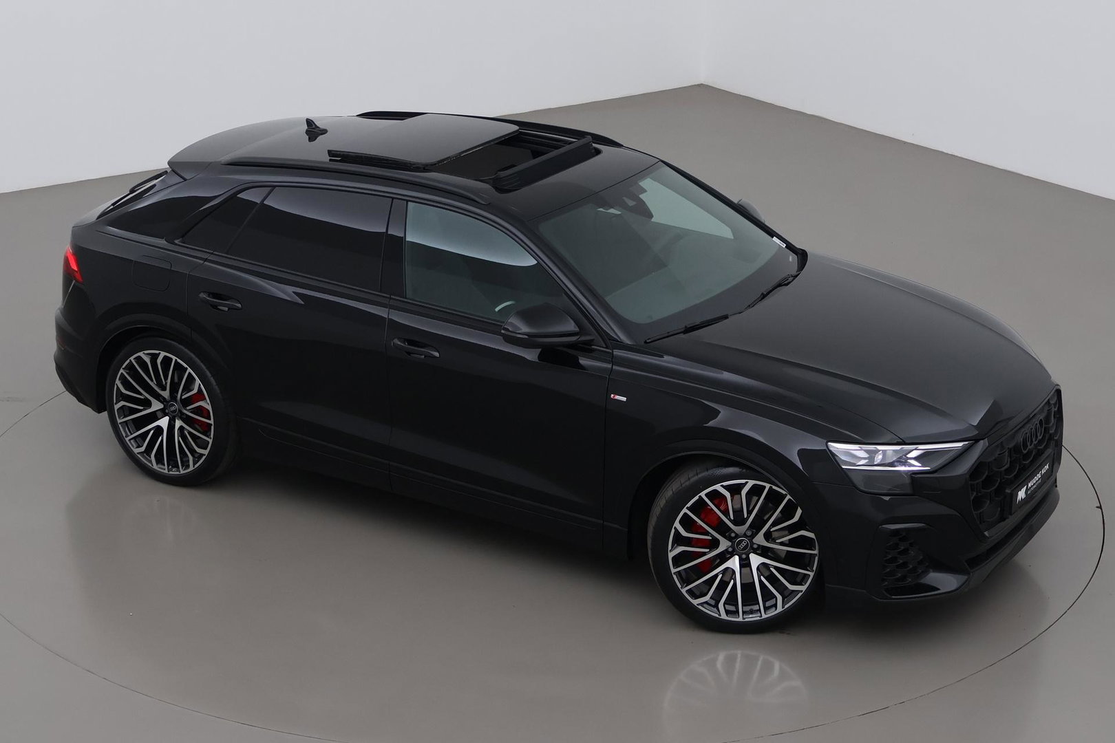 Audi Q8 60 TFSI e quattro Pro Line S Competition | Luchtvering | Trekhaak | Soft-Close | Panoramadak | B&O | 23 Inch