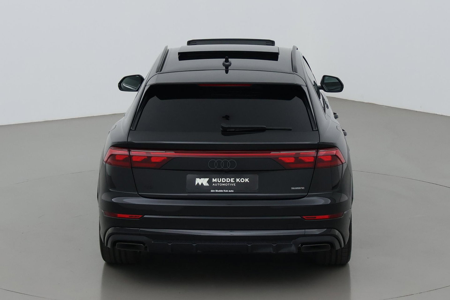 Audi Q8 60 TFSI e quattro Pro Line S Competition | Luchtvering | Trekhaak | Soft-Close | Panoramadak | B&O | 23 Inch