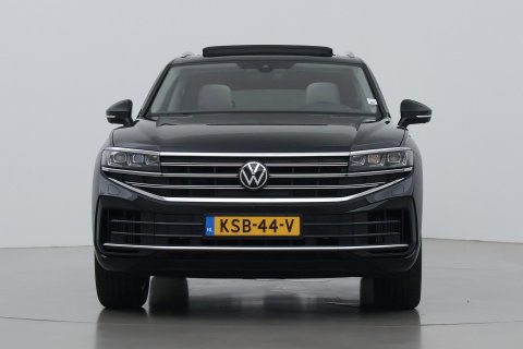 Volkswagen Touareg 3.0 TSi eHybrid 4MOTION Elegance | Luchtvering | Trekhaak | Panoramadak | Head-Up | Massage+Ventilatie | 360 Camera