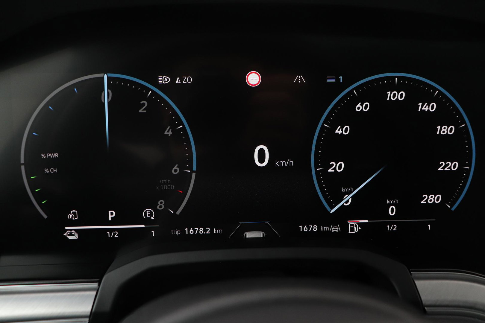 Volkswagen Touareg 3.0 TSi eHybrid 4MOTION Elegance | Luchtvering | Trekhaak | Panoramadak | Head-Up | Massage+Ventilatie | 360 Camera