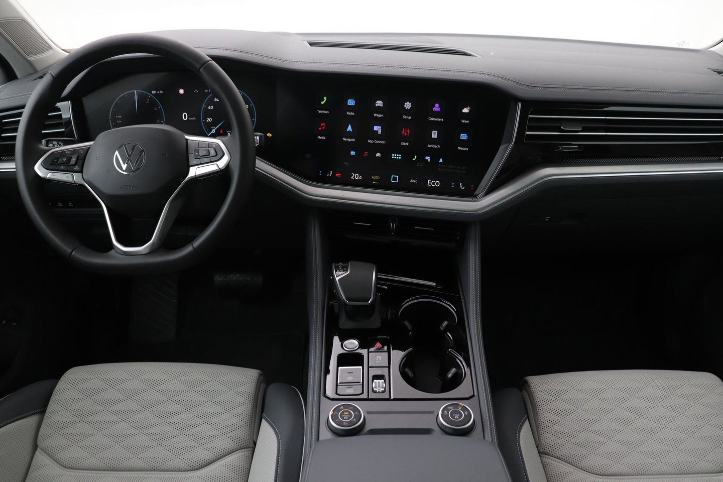 Volkswagen Touareg 3.0 TSi eHybrid 4MOTION Elegance | Luchtvering | Trekhaak | Panoramadak | Head-Up | Massage+Ventilatie | 360 Camera