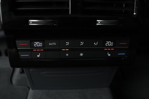 Volkswagen Touareg 3.0 TSi eHybrid 4MOTION Elegance | Luchtvering | Trekhaak | Panoramadak | Head-Up | Massage+Ventilatie | 360 Camera