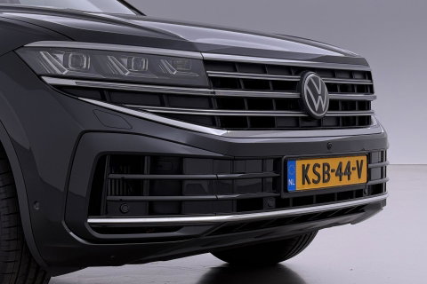 Volkswagen Touareg 3.0 TSi eHybrid 4MOTION Elegance | Luchtvering | Trekhaak | Panoramadak | Head-Up | Massage+Ventilatie | 360 Camera