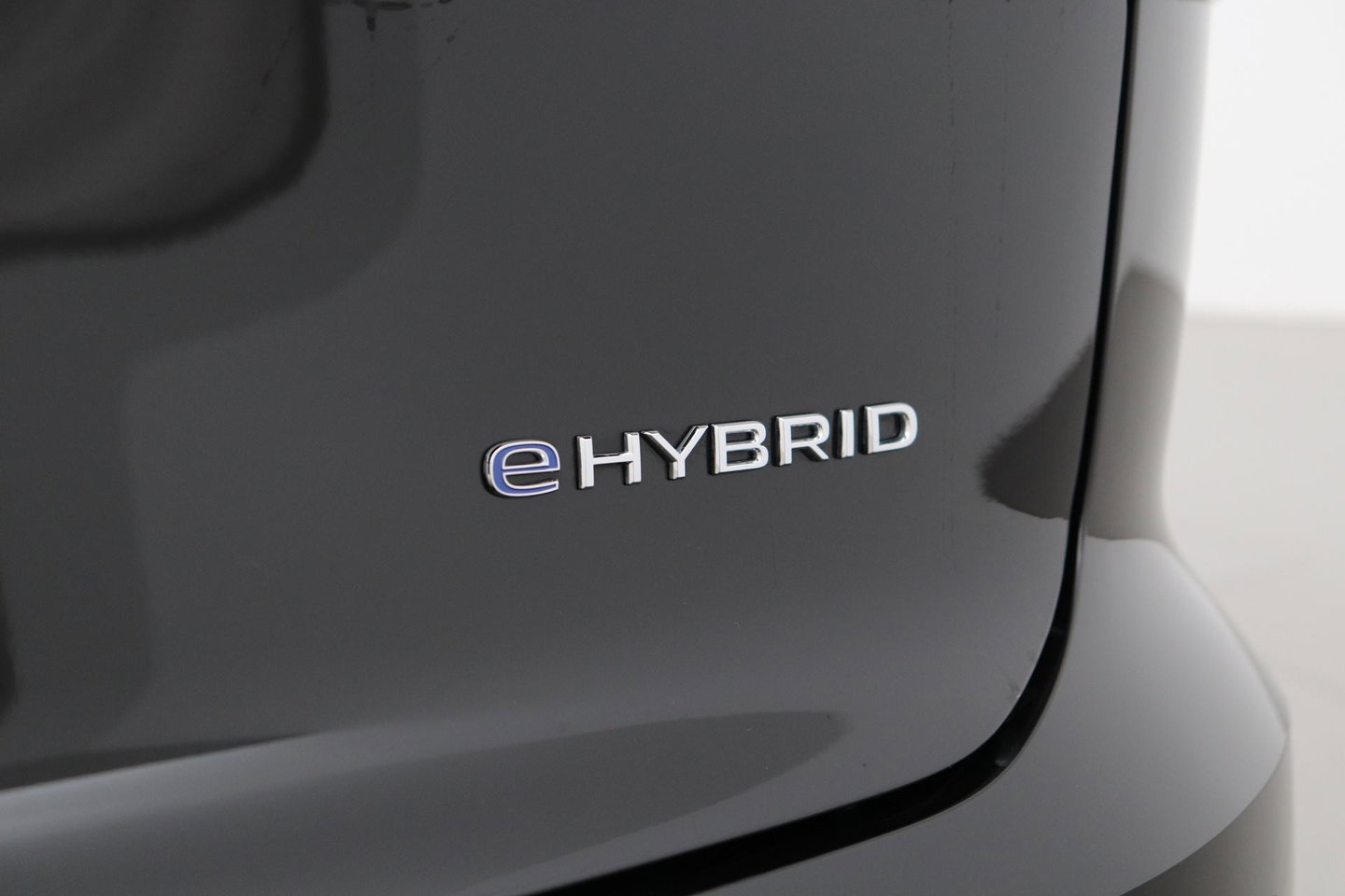Volkswagen Touareg 3.0 TSi eHybrid 4MOTION Elegance | Luchtvering | Trekhaak | Panoramadak | Head-Up | Massage+Ventilatie | 360 Camera
