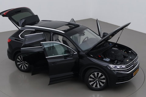Volkswagen Touareg 3.0 TSi eHybrid 4MOTION Elegance | Luchtvering | Trekhaak | Panoramadak | Head-Up | Massage+Ventilatie | 360 Camera