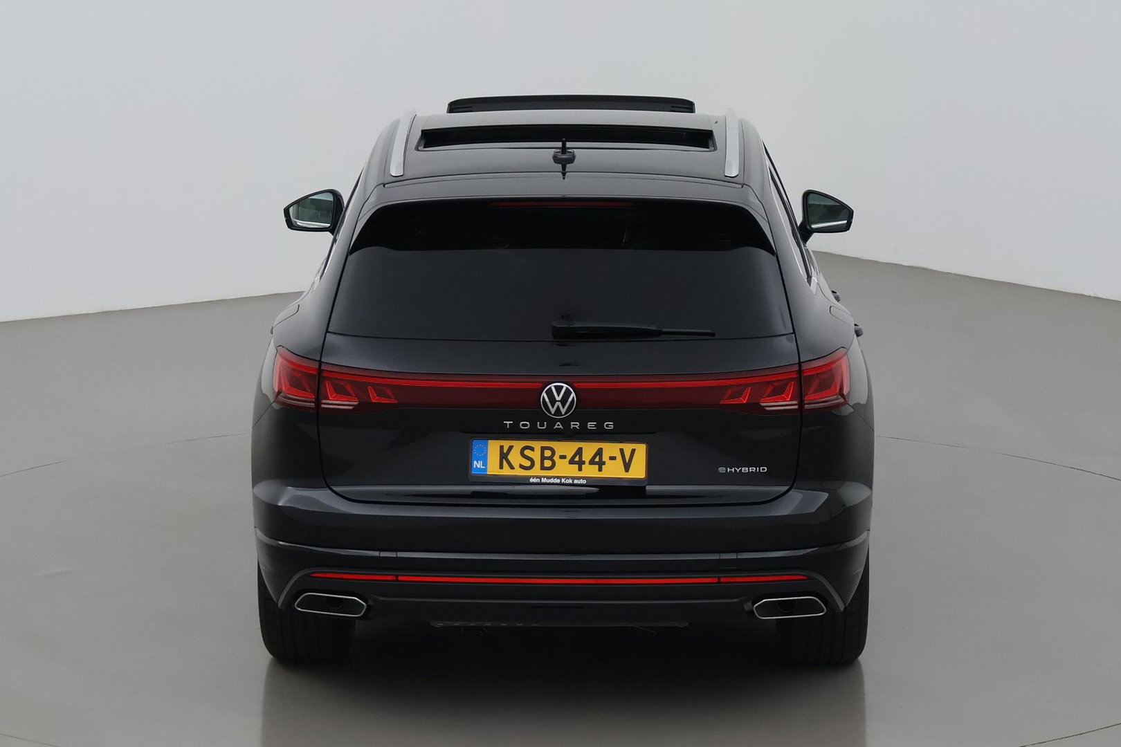 Volkswagen Touareg 3.0 TSi eHybrid 4MOTION Elegance | Luchtvering | Trekhaak | Panoramadak | Head-Up | Massage+Ventilatie | 360 Camera