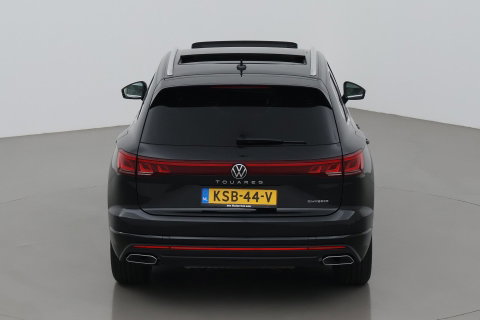 Volkswagen Touareg 3.0 TSi eHybrid 4MOTION Elegance | Luchtvering | Trekhaak | Panoramadak | Head-Up | Massage+Ventilatie | 360 Camera