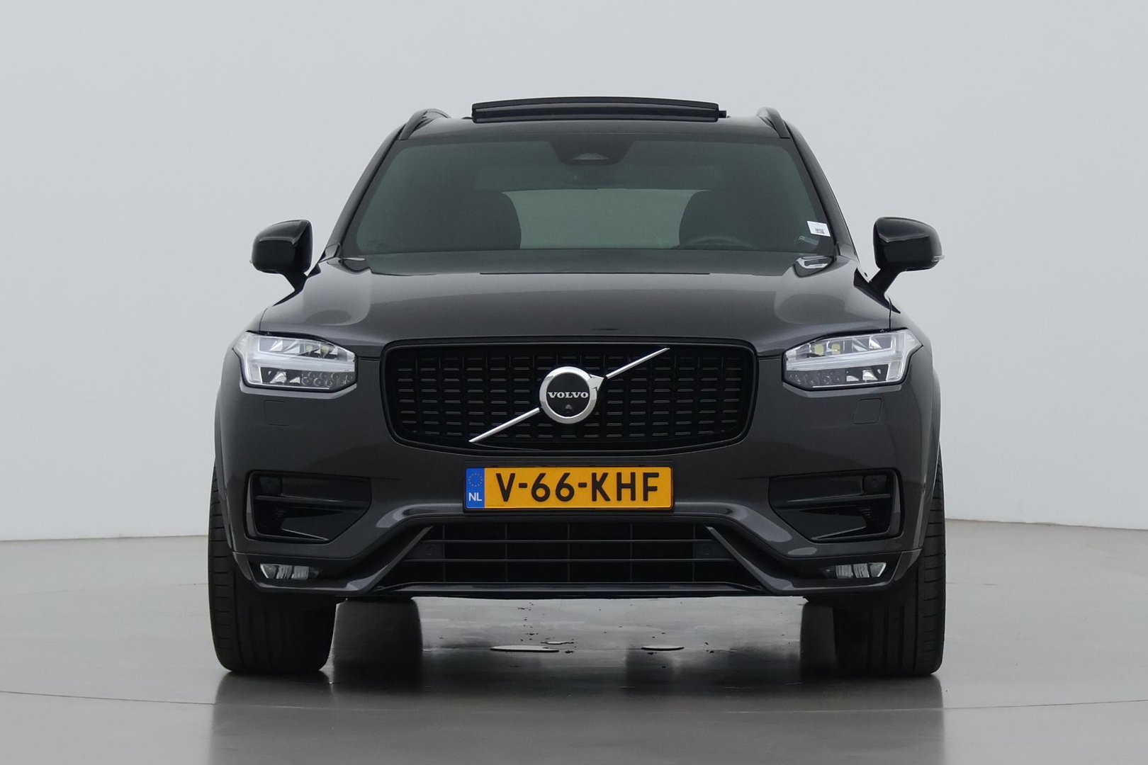 Volvo XC90 B5 AWD Ultimate Dark | GRIJS KENTEKEN | HEICO Sportiv | Luchtvering | Panoramadak | 360° Camera | Head-Up