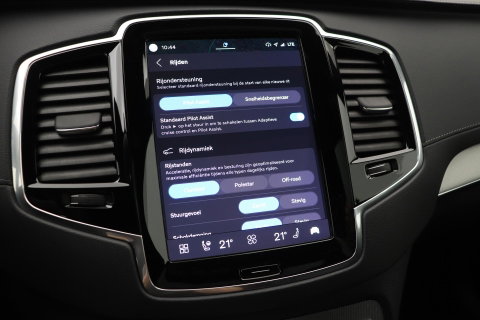 Volvo XC90 B5 AWD Ultimate Dark | GRIJS KENTEKEN | HEICO Sportiv | Luchtvering | Panoramadak | 360° Camera | Head-Up